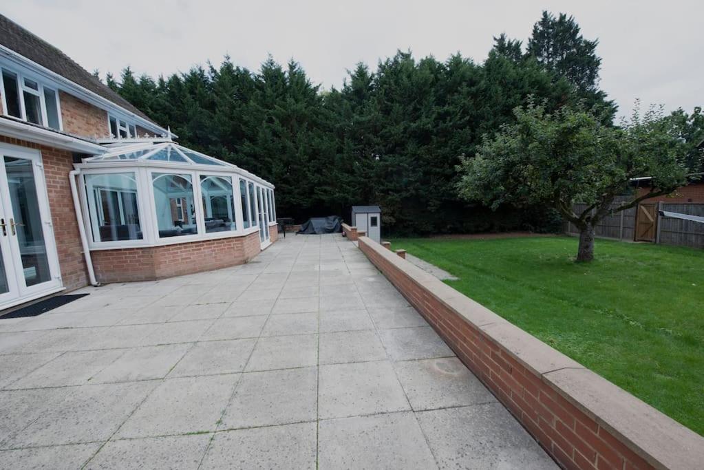 Luxury 6 Bedroom House With Parking - Northwood Northwood  Exteriér fotografie