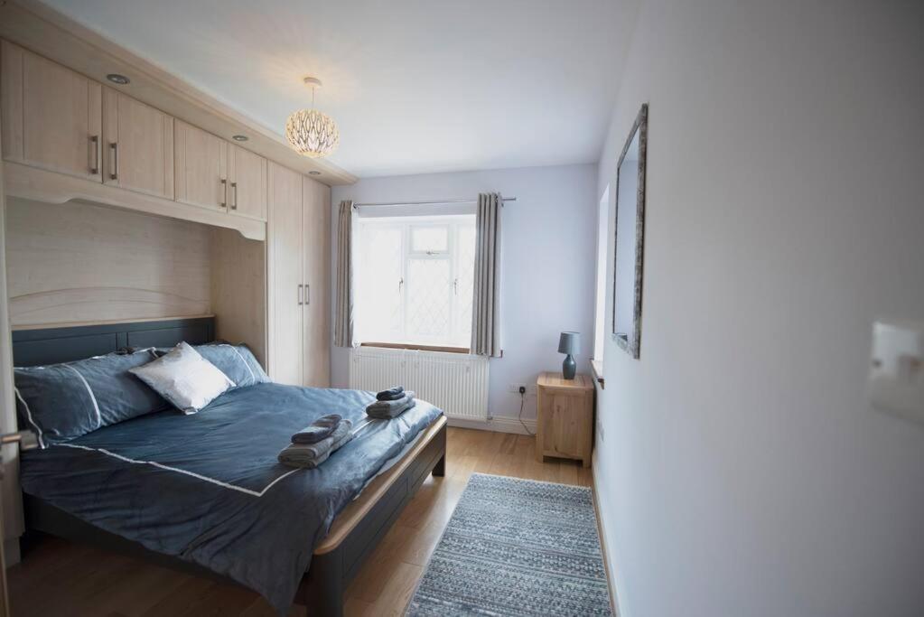 Luxury 6 Bedroom House With Parking - Northwood Northwood  Exteriér fotografie